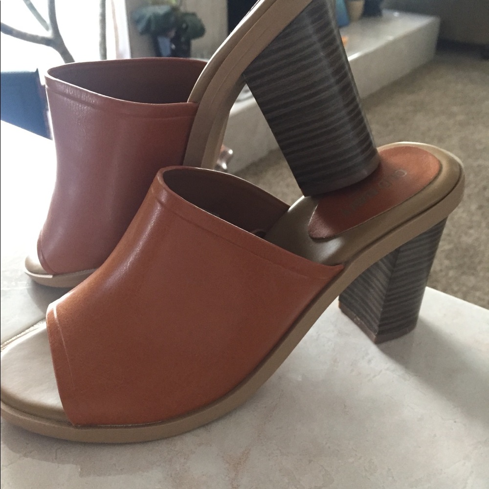 Slide in wedge - Picture 2 of 2